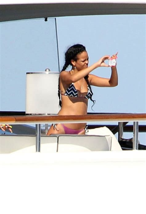 Rihanna In Bikini On A Yacht In St Tropez Hawtcelebs