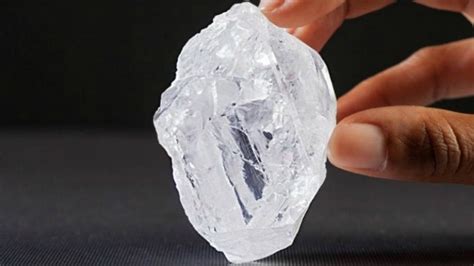 Worlds Largest Uncut Diamond Set To Be Auctioned In Uk