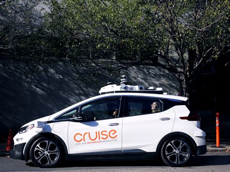 Gms Cruise Rolls Back Its Target For Self Driving Cars Wired