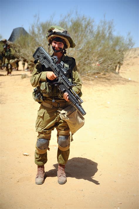 Israeli Female Idf Soldier With Imi Tavor Tar 21 Pics