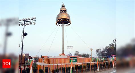 Uttar Pradesh Bareilly Ka Bazaar Finally Gets Its Famed Jhumka