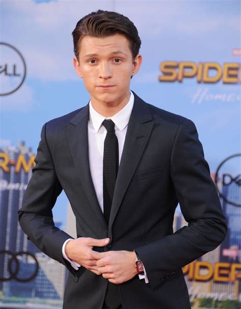 Welcome to tom holland fan, your first and ultimate source dedicated to the talented british actor, tom holland. Tom Holland's Spider-Man to Become Morgan Stark's Mentor ...