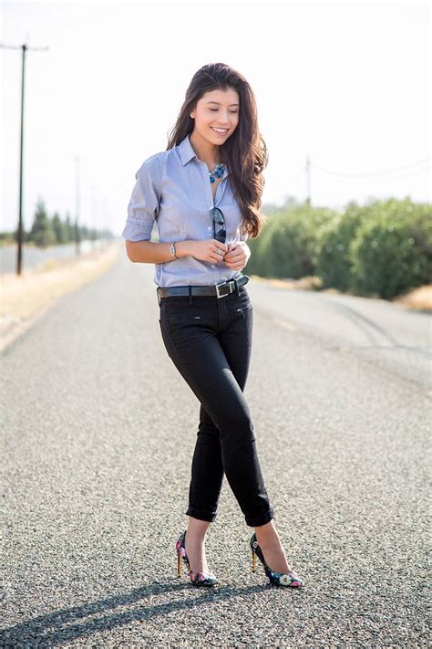 A Stylish Black Jeans Outfit For The Office