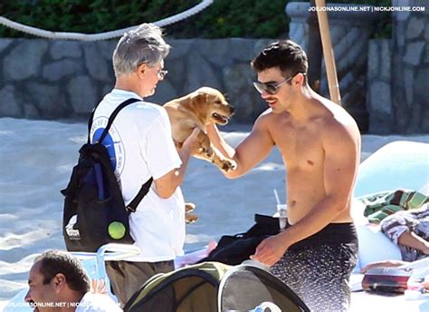 Joe Jonas Shirtless In Cabo Joe Jonas Photo 27167896 Fanpop