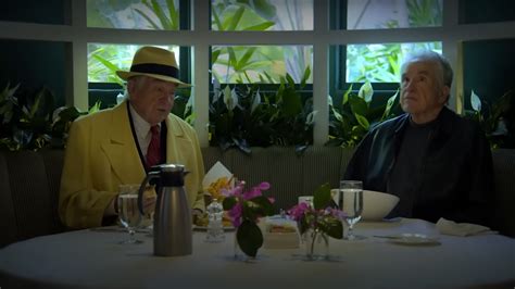 warren beatty s latest dick tracy tv special is a new work of oddball genius