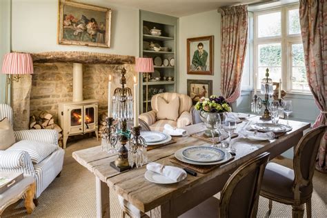 Luxury Self Catering Cottage Near Cheltenham In The Cotswolds Dining