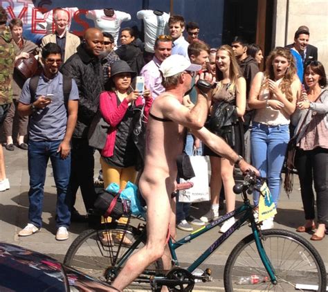 How To Shock And Embarrass Girls In A Naked Parade Foto Porno