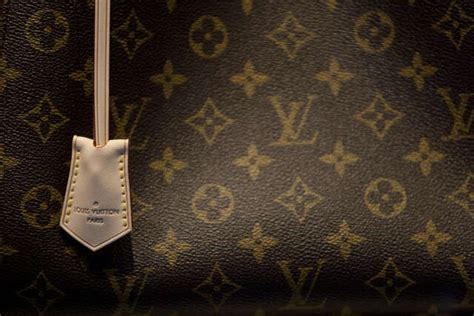 Fashion brand and designer priti sahni. 10 Best Designer Handbag Brands