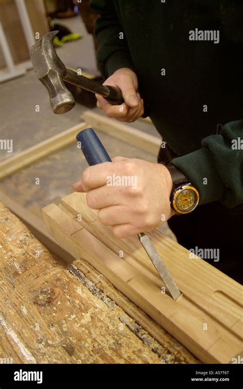 Hammer Chisel Woodwork Workshop Craftsman Joiner Vice Clamp Sawdust