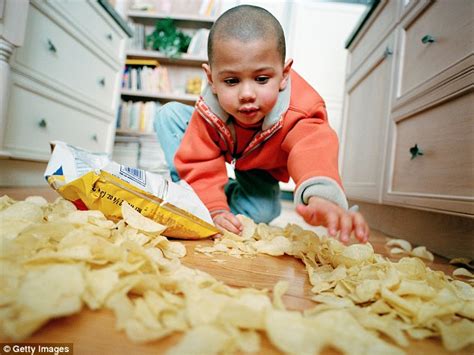 Food Dropped On The Floor Picks Up Bacteria In Just One Second Daily