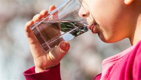 Drink Water After Waking Up To Obtain These Surprising Health Benefits