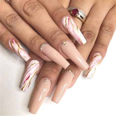 25 Beautiful Marble Nail Design Ideas The Glossychic