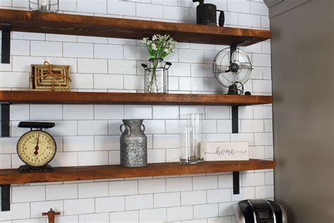 Awasome Reclaimed Wood Kitchen Wall Decor Ideas Decor