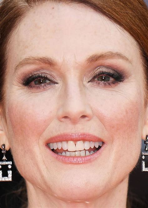 Close Up Of Julianne Moore At The London Premiere Of Kingsman