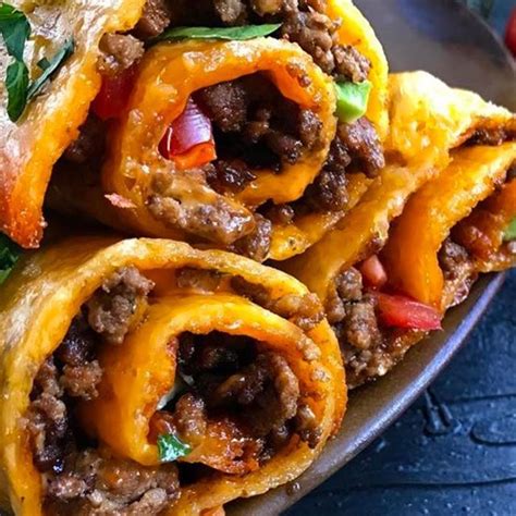 Lunch Cheddar Wrapped Taco Rolls For