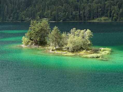 Maybe you would like to learn more about one of these? Eibsee-Rundweg und Badersee: Traumhafte Wanderung am Fuße ...
