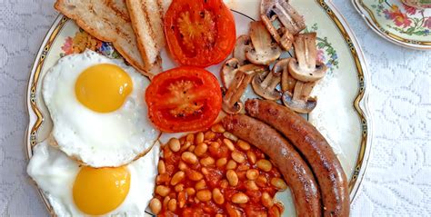 English Breakfast With Baked Beans Recipe Mads Cookhouse