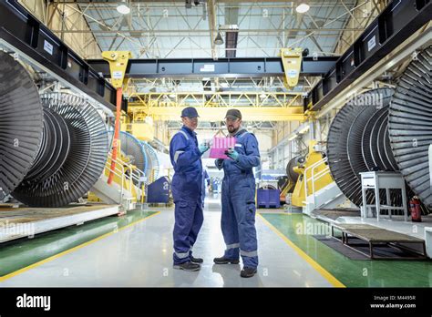 Maintenance Engineers Hi Res Stock Photography And Images Alamy