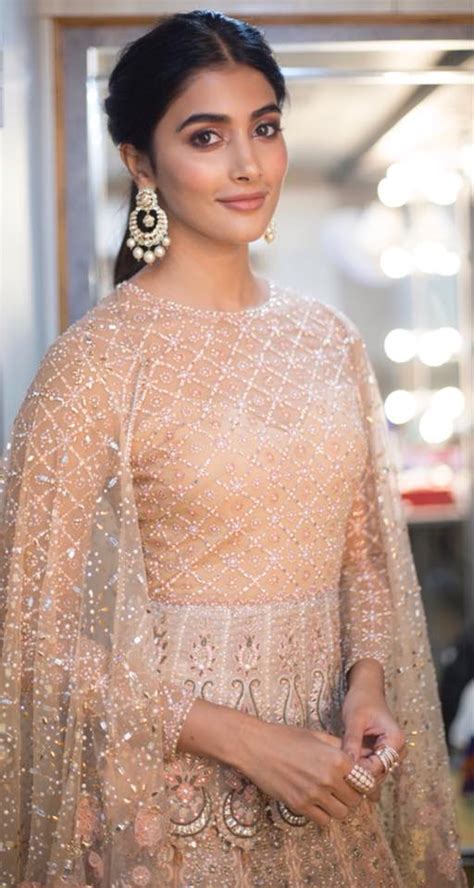 Pooja Hegde Hot Stills In Pink Dress At Zee Golden Awards Glamorous