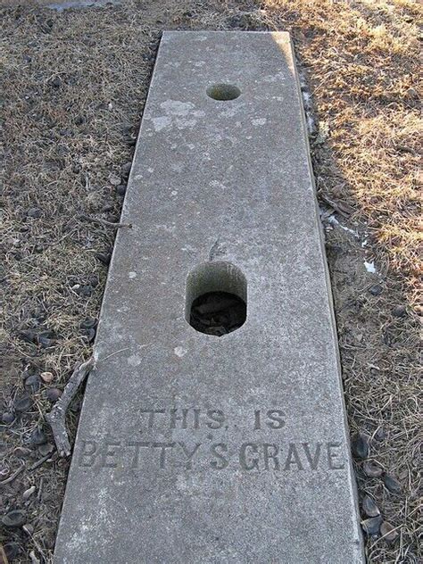 This Is Bettys Grave Unusual Headstones Headstones Cemeteries