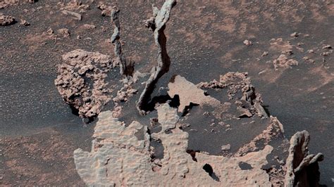 Nasas Mars Curiosity Rover Spots Rocks Resembling Fingers Mashable