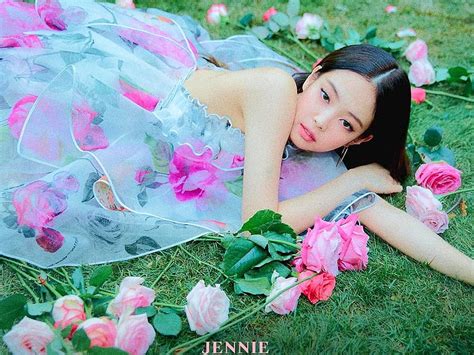 Black Pink Singer Jennie Shares New Solo Posters Blackpink Jennie Solo