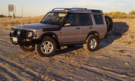 Individuals who undertake their own repairs should have some skill and. 2002 Land Rover Discovery Series II - Pictures - CarGurus