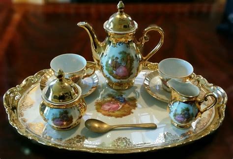 Victorian Porcelain Tea Set Designed By The Painter Fragonard With 22k Gold Made In Bavaria