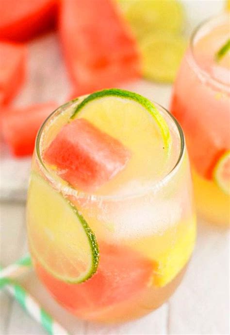5 Summer Cocktails For The Thirsty Cowgirl Cowgirl Magazine Summer Sangria Refreshing Summer