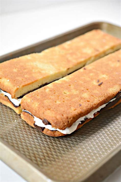 You want the topping to have a golden brown exterior and be just barely firm to the touch. Keto S'mores - BEST Low Carb Keto S'mores Bars - Easy ...
