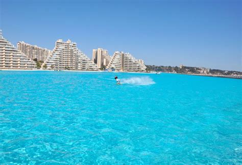 This Is The World S Largest Swimming Pool When You See The Photos Of