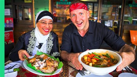 Located in seoul's mecca for foreigners, makan halal korean restaurant sells a variety of authentic korean one of the more popular choices in seoul, makan halal is well known amongst tourist and locals for its cozy environment and authentic foods such as. Filipino HALAL Food Tour! The HIDDEN Muslim Eateries of ...