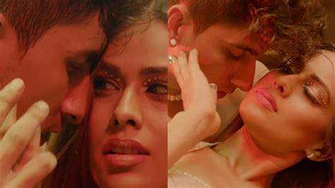 Watch Nia Sharma Seen In Bold And Sexy Look With Ashish Bhatia See Sizzling Romantic