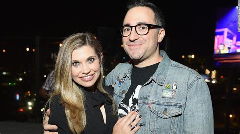 Danielle Fishel Welcomes Son After Early Delivery Cnn