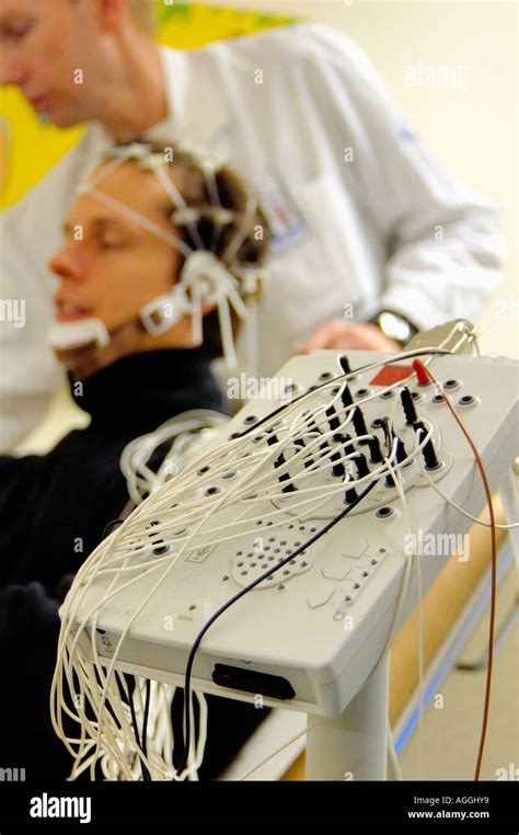 Measuring Brain Waves With Eeg Machine Stock Photo Alamy
