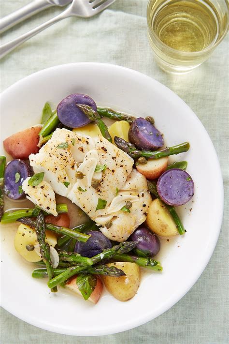 Whether you're looking to stay in your lane or ready to swim upstream, this list of fish recipes will definitely up your. 12 Easy and Classic Easter Dinner Recipes (That Aren't ...