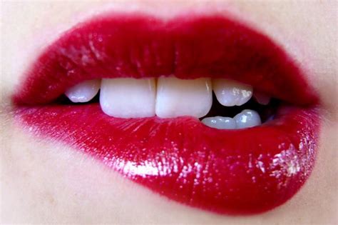Beautiful Red Lips Hd Wallpapers Images World Latest Fashion Trends
