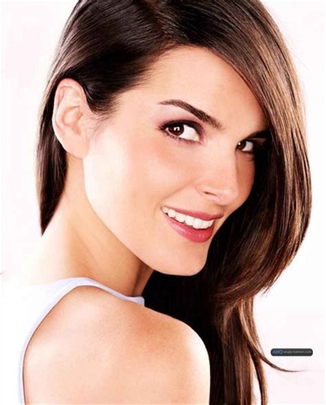 Angie Harmon Fan Club Fansite With Photos Videos And More