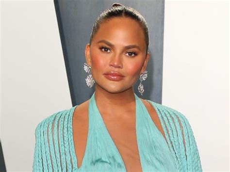 Chrissy Teigen Returns To Twitter Three Weeks After Quitting Punch Newspapers