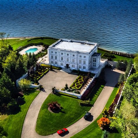 Porcelain Collector Richard Baron Cohen Puts Sprawling Oyster Bay