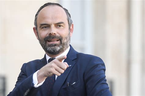 Edouard philippe's fate in macron's hands. "Édouard Philippe se voit rester à Matignon après les ...