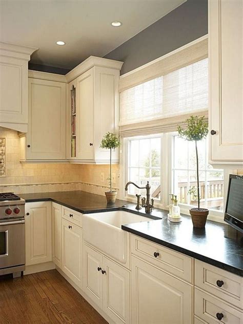 I am not an expert but just someone who mostly enjoys diy to save money. 70 Stunning Kitchen Light Cabinets with Dark Countertops ...