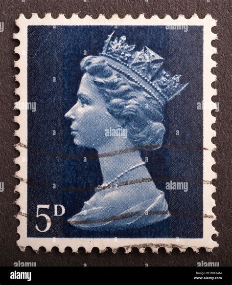United Kingdom Postage Stamp 5d Machin Stock Photo Alamy
