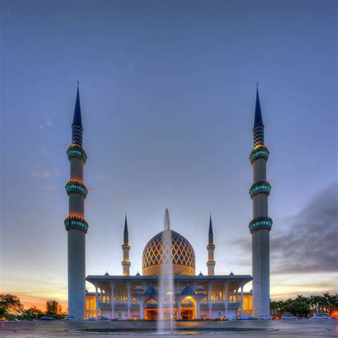 Odalar misafirler için 39 klimalı. Blue Mosque Shah Alam, is located in Shah Alam, the state ...