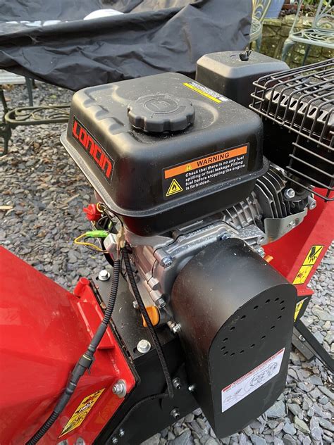 Cobra Chip650l 196cc 65hp Wood Chipper Red Up To 3 Branch Chipping