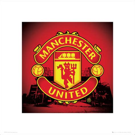 Manchester united football club, hay ngắn gọn là mu hay man utd) là một câu lạc bộ bóng đá chuyên nghiệp có trụ sở tại old trafford, đại manchester, anh. Manchester United Club Crest - 40 x 40cm Print Merchandise ...