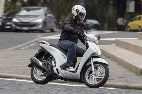 las motos y scooter más vendidas en mayo de 2016 formulamoto