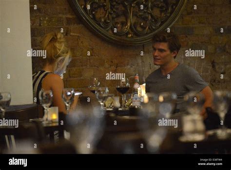 Pixie Lott Dining With Boyfriend Oliver Cheshire At Italian Restaurant