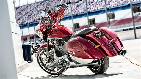 Victory Magnum 2014 2015 Specs Performance And Photos Autoevolution