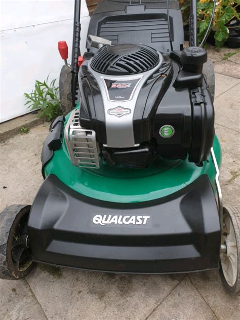 Briggs And Stratton 550e Series 140cc Self Propelled Lawn Mower In
